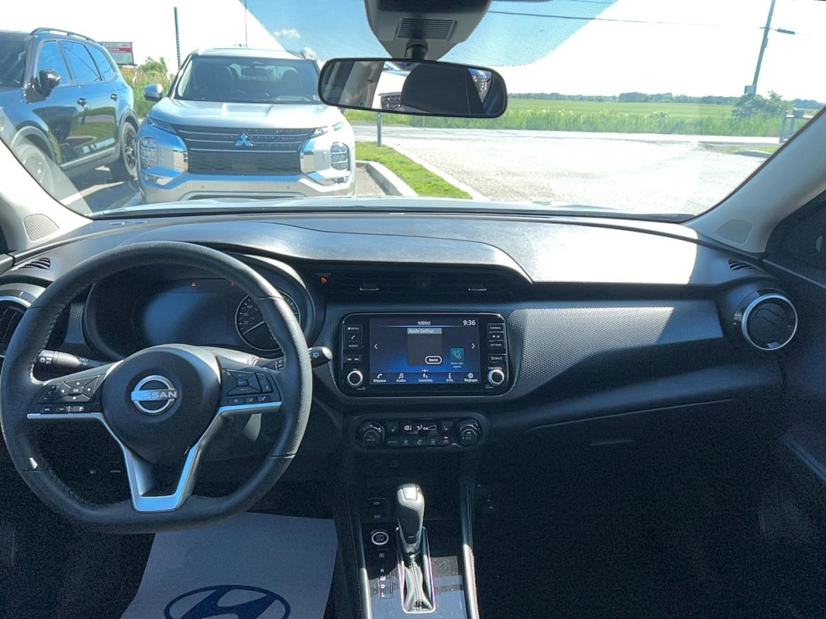 2025 Nissan Kicks Play - Image 19
