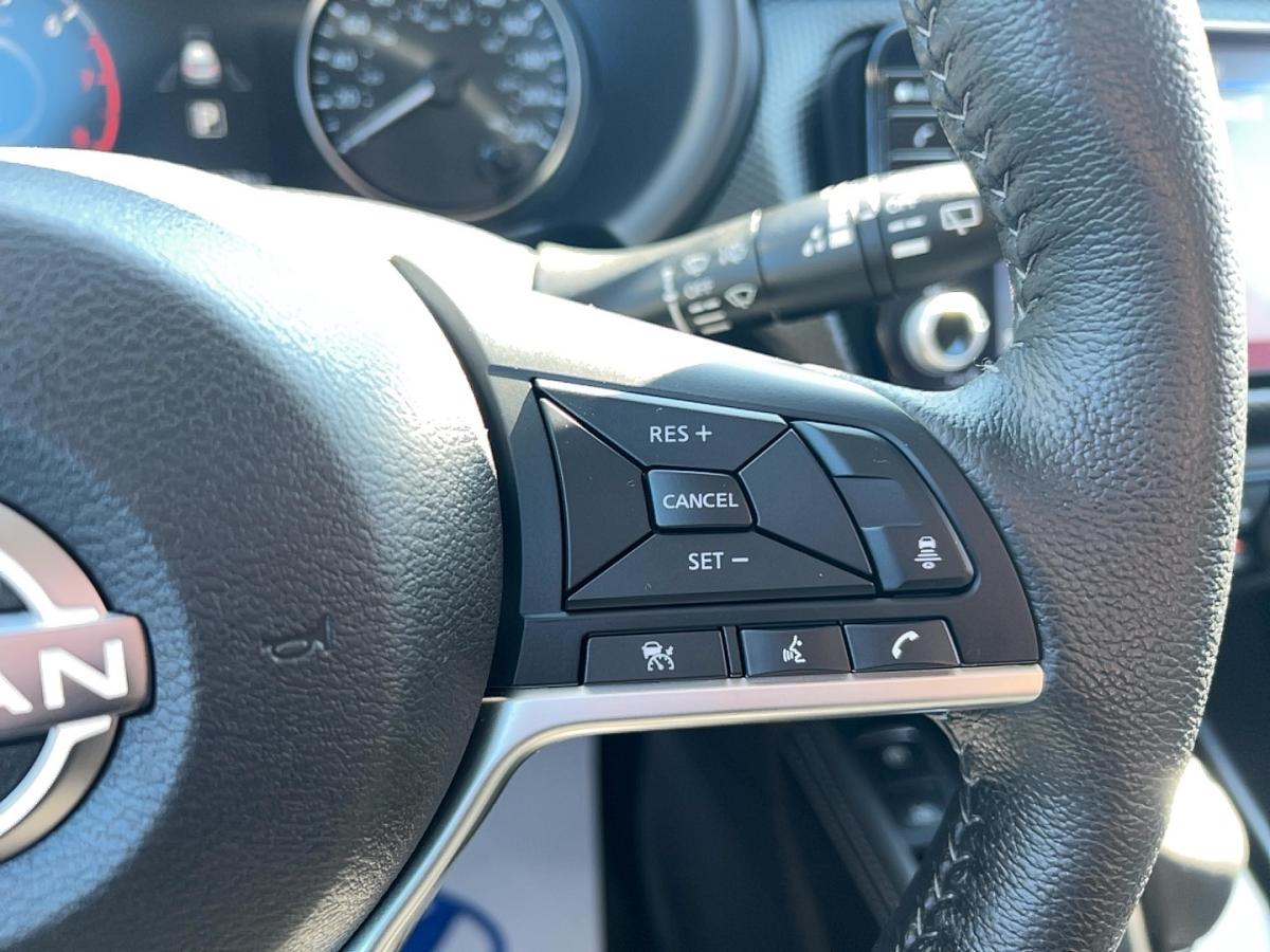 2025 Nissan Kicks Play - Image 21