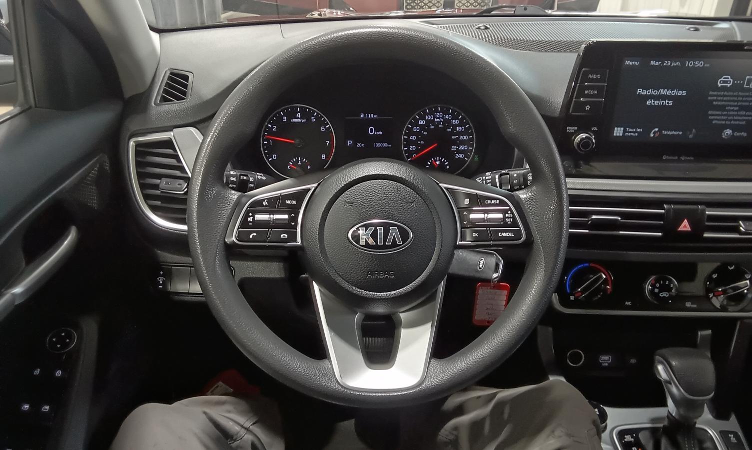 2021 Kia Seltos - Image 14
