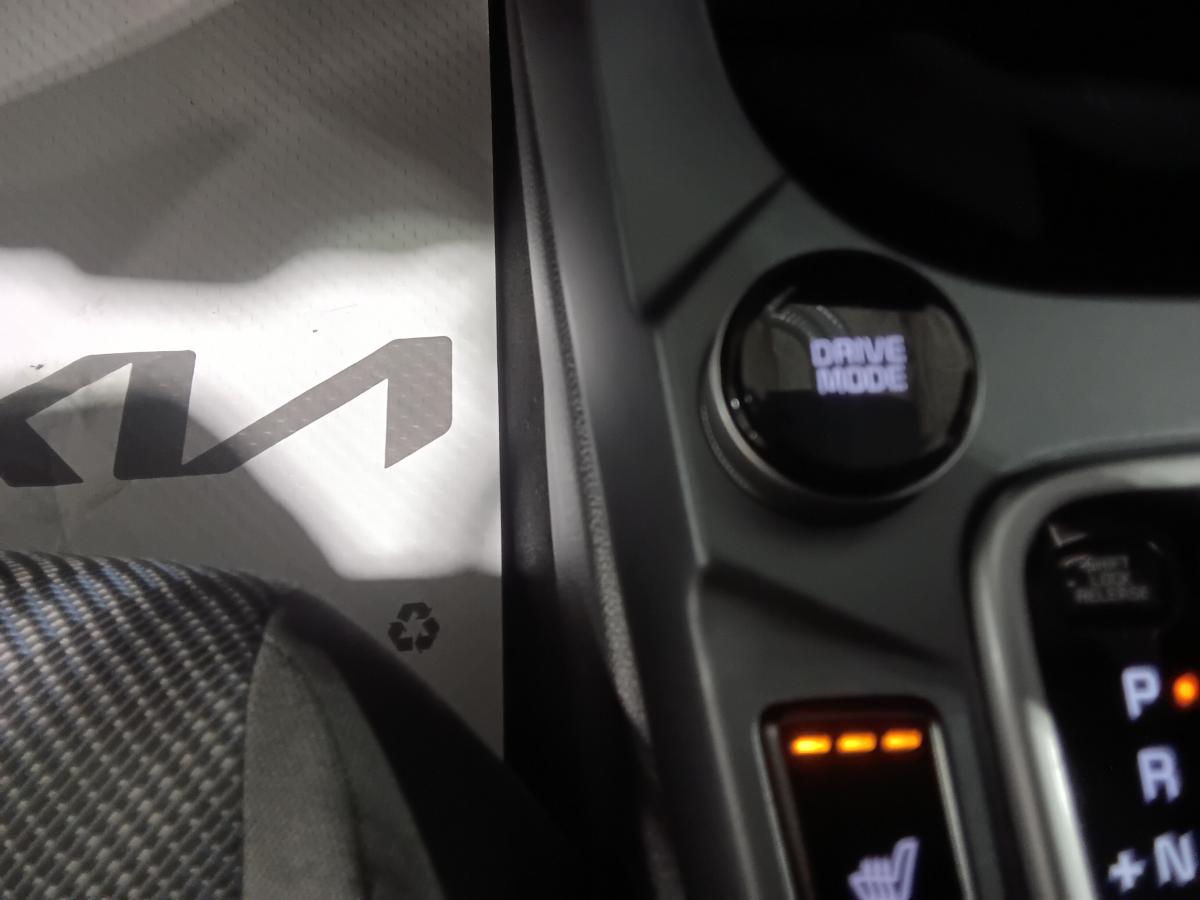 2021 Kia Seltos - Image 32