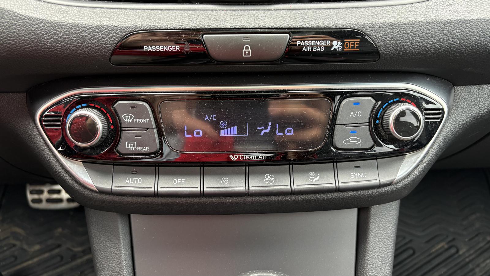 2020 Hyundai Elantra GT - Image 22
