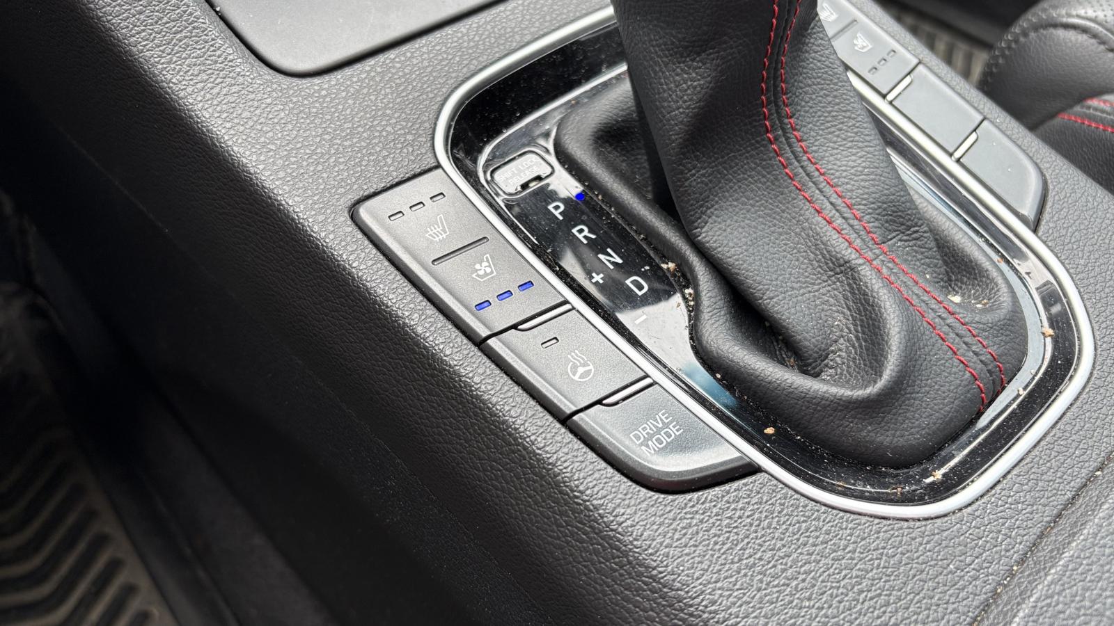 2020 Hyundai Elantra GT - Image 26