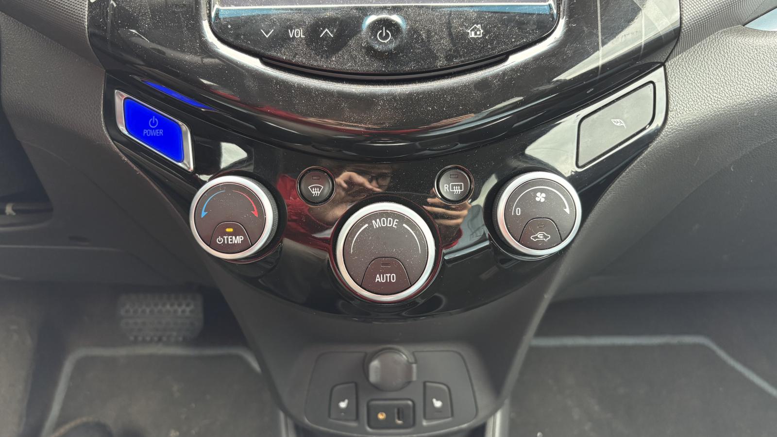 2016 Chevrolet Spark EV - Image 22