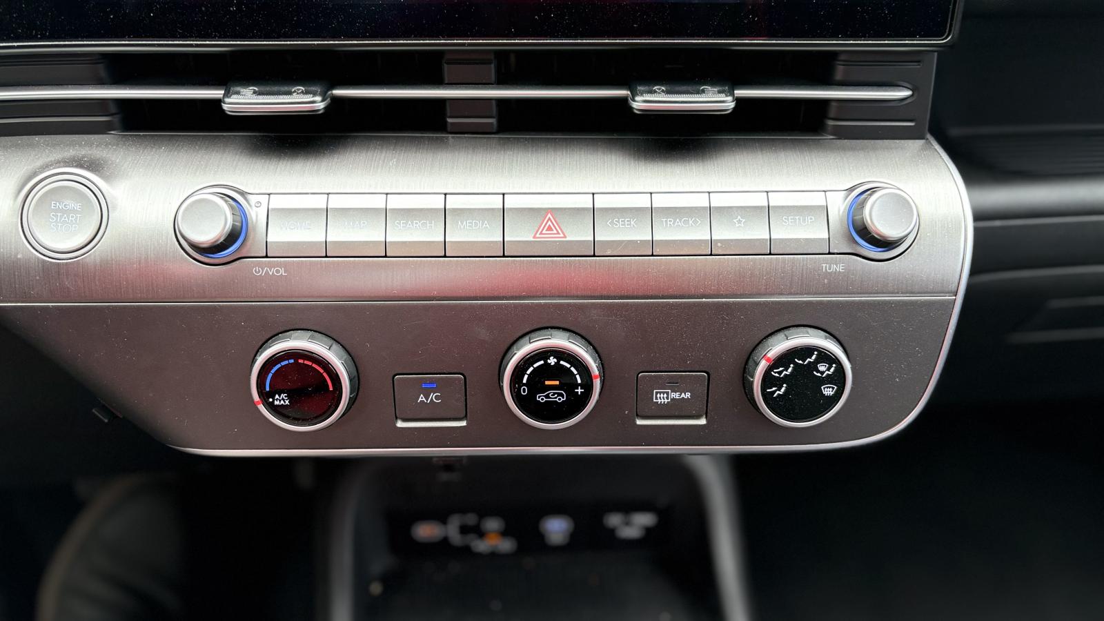 2025 Hyundai Kona - Image 25