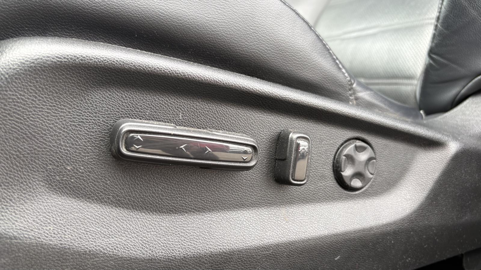 2017 Honda CR-V - Image 11