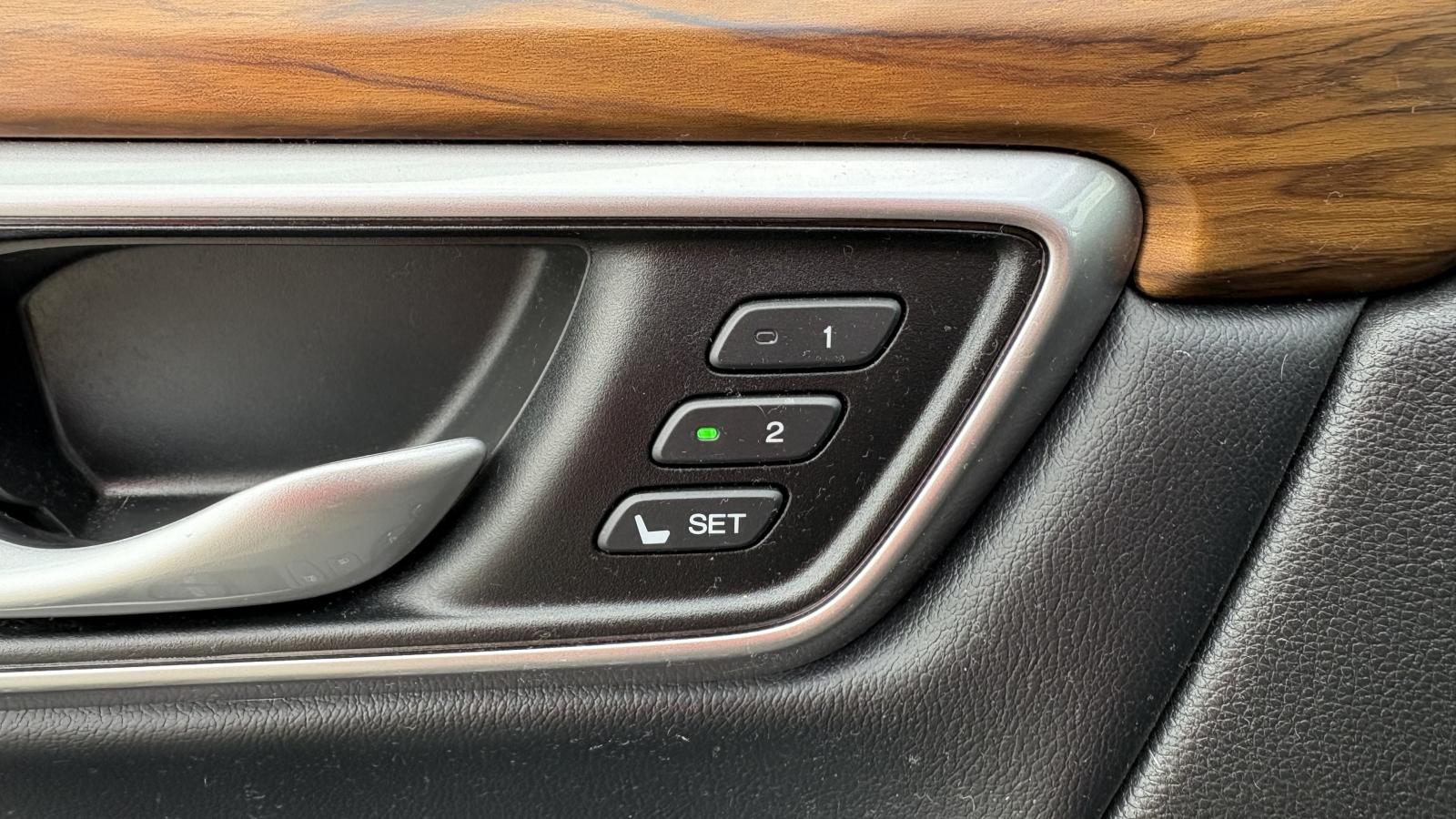 2017 Honda CR-V - Image 12
