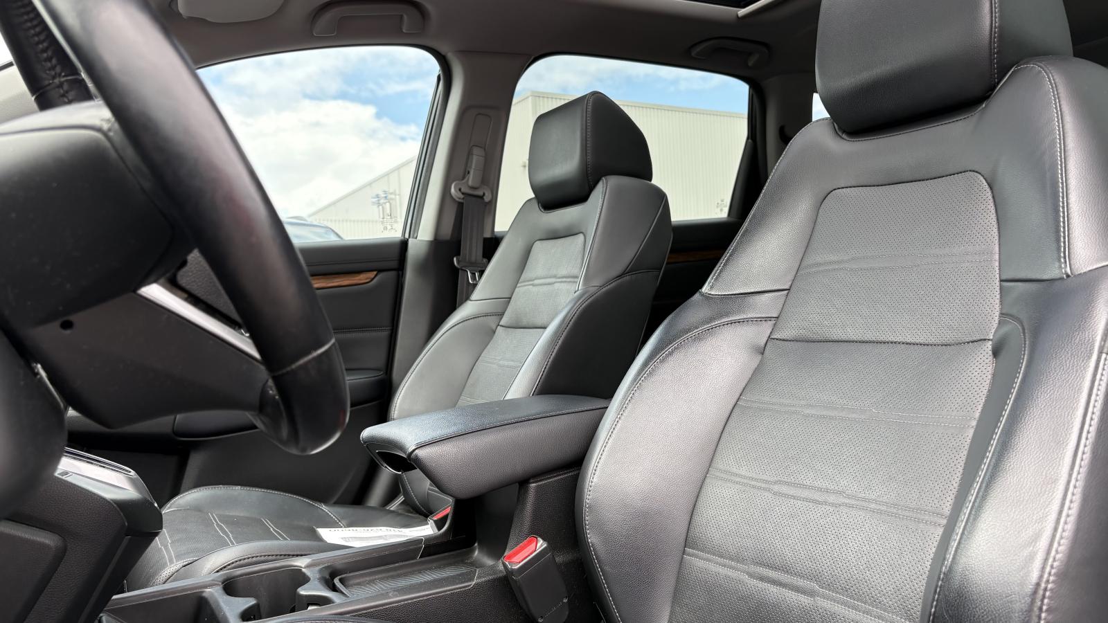 2017 Honda CR-V - Image 18