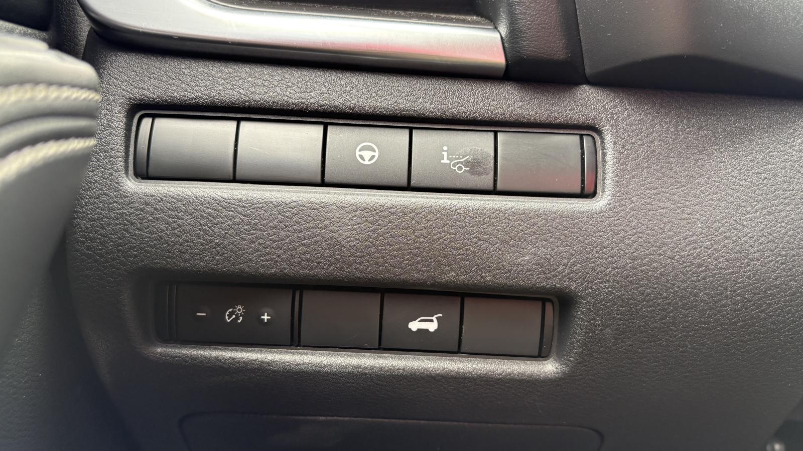 2021 Nissan Rogue - Image 17