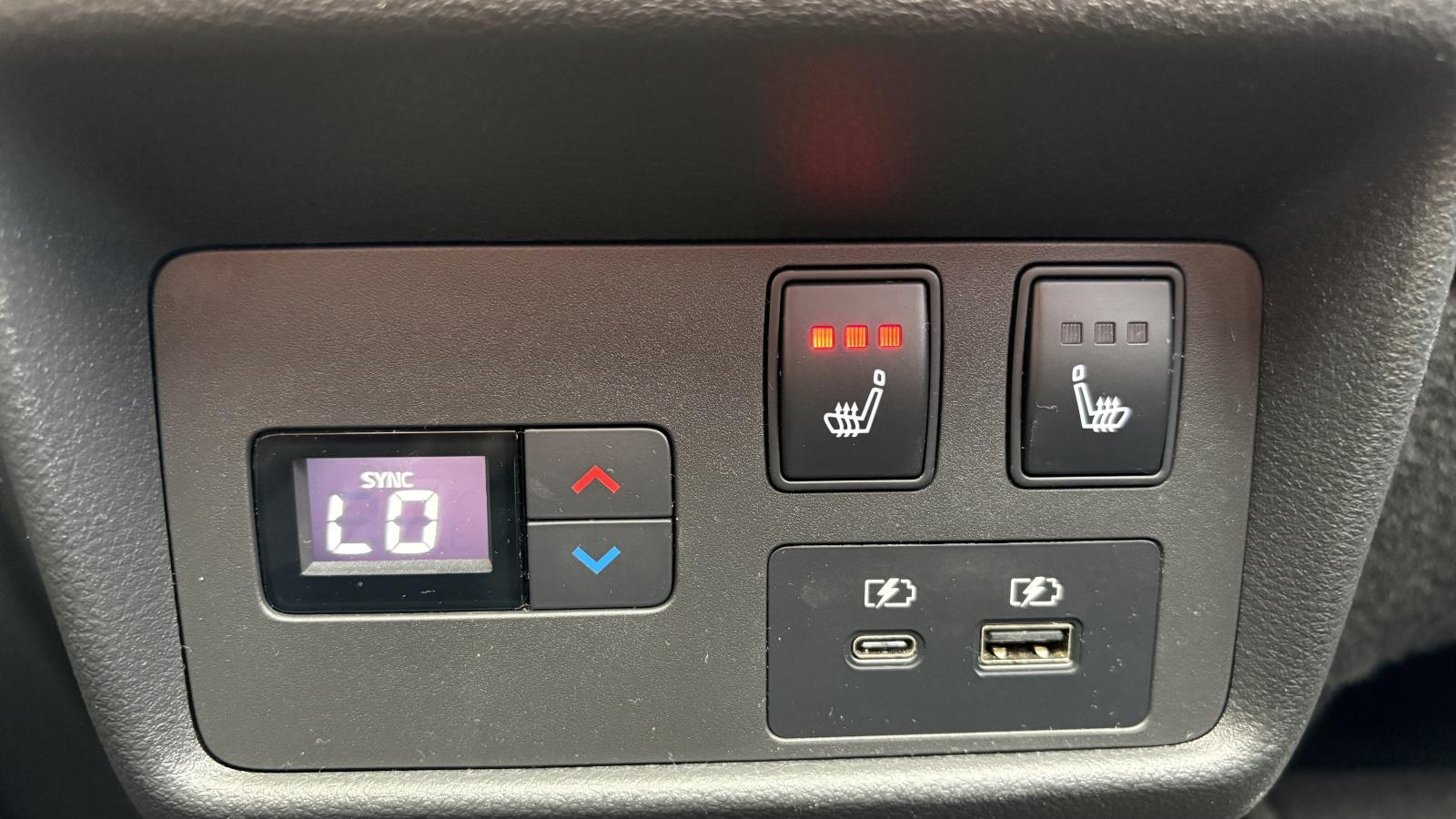 2021 Nissan Rogue - Image 32