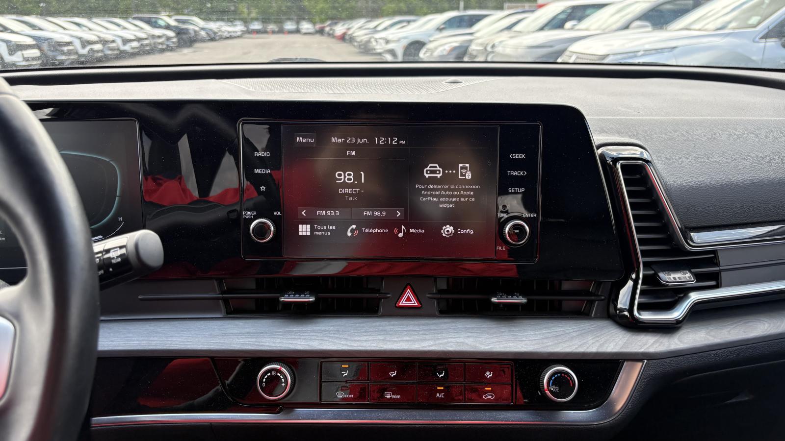 2025 Kia Sportage - Image 16