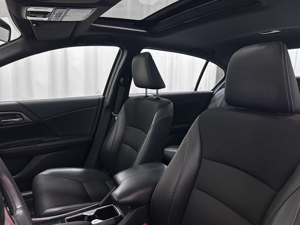 2016 Honda Accord - Image 15