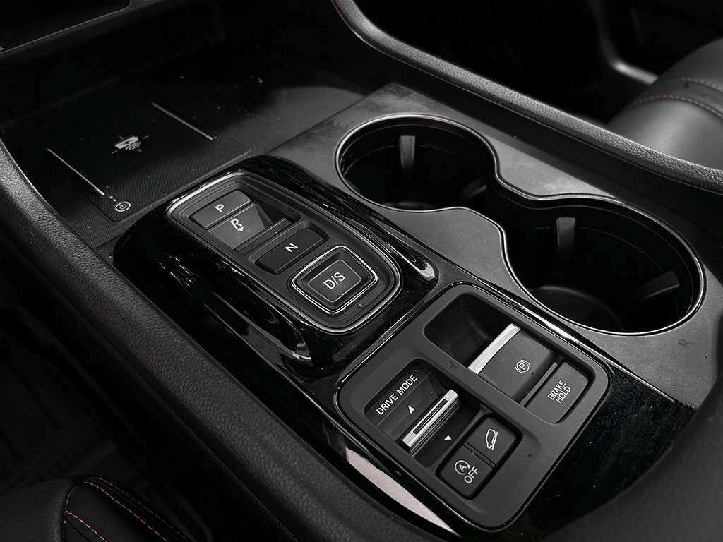 2025 Honda Pilot - Image 13