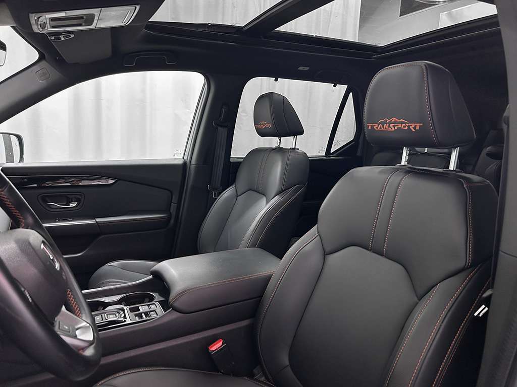 2025 Honda Pilot - Image 16