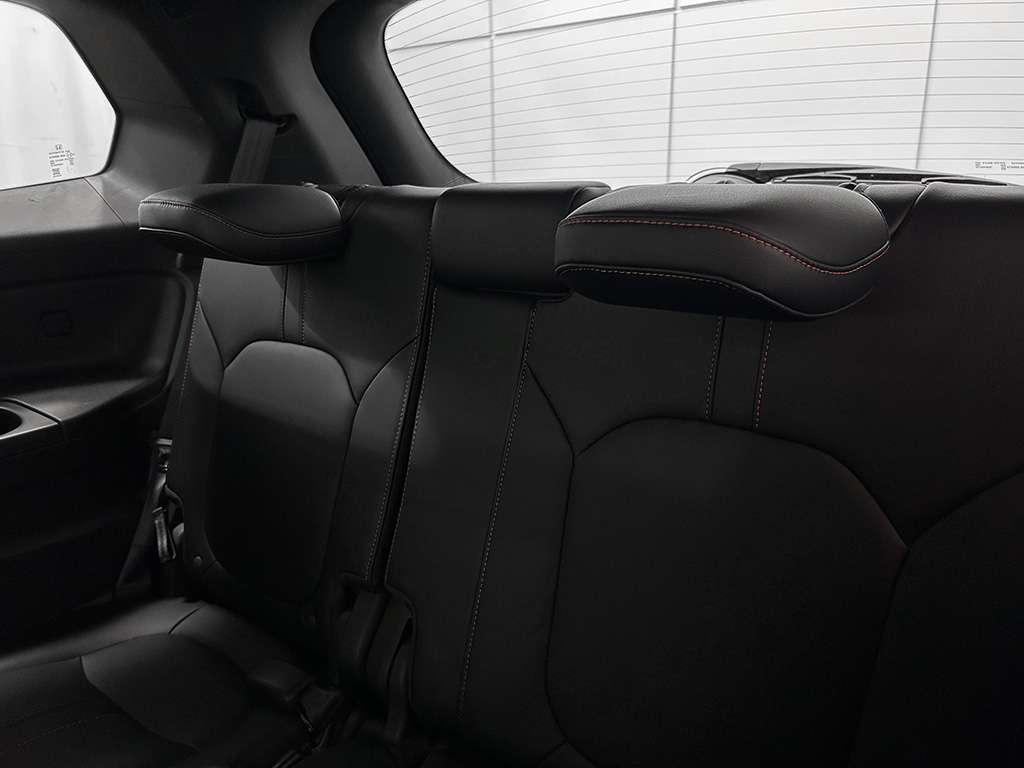 2025 Honda Pilot - Image 18