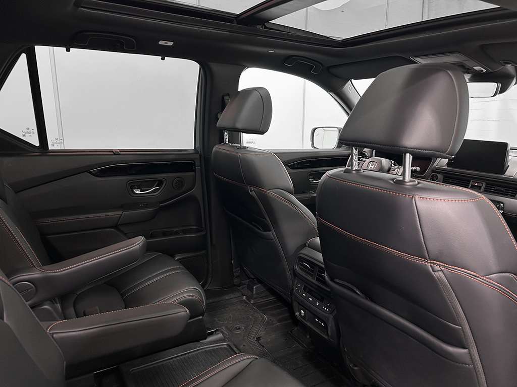 2025 Honda Pilot - Image 20