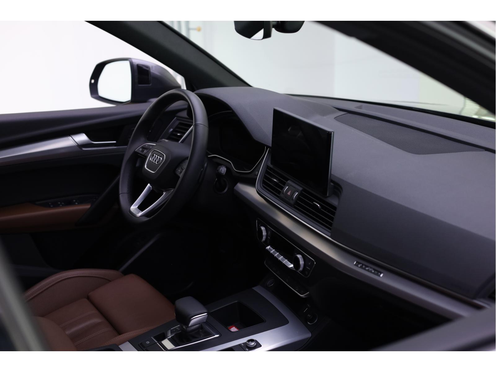 2025 Audi Q5 - Image 12