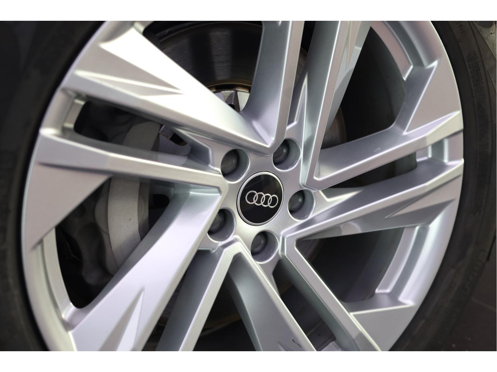 2022 Audi Q7 - Image 7