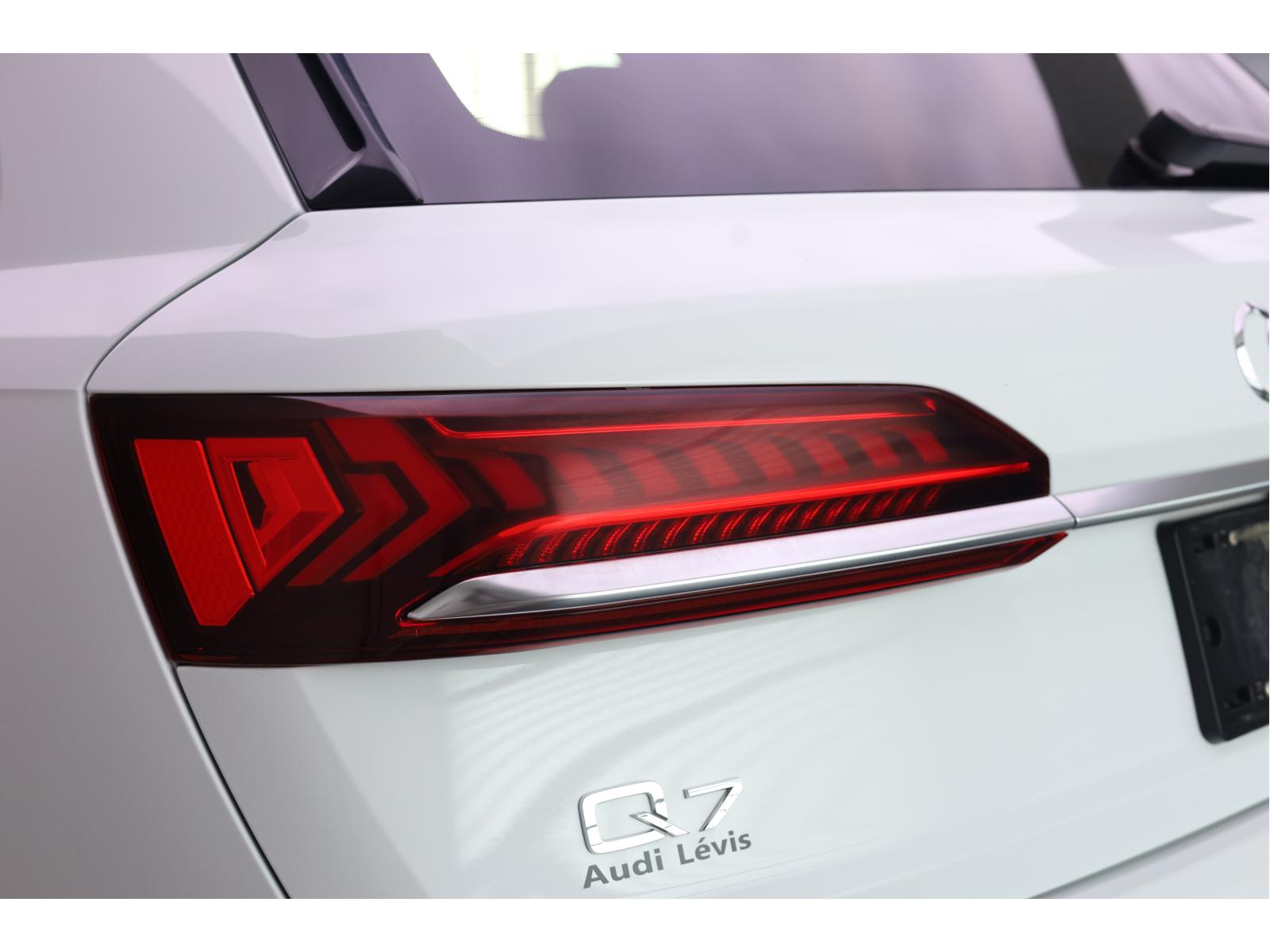 2022 Audi Q7 - Image 10