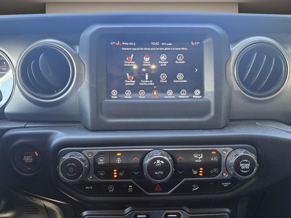 2021 Jeep Wrangler - Image 16