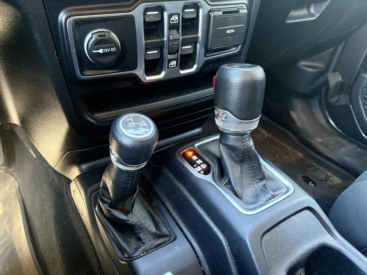 2021 Jeep Wrangler - Image 17