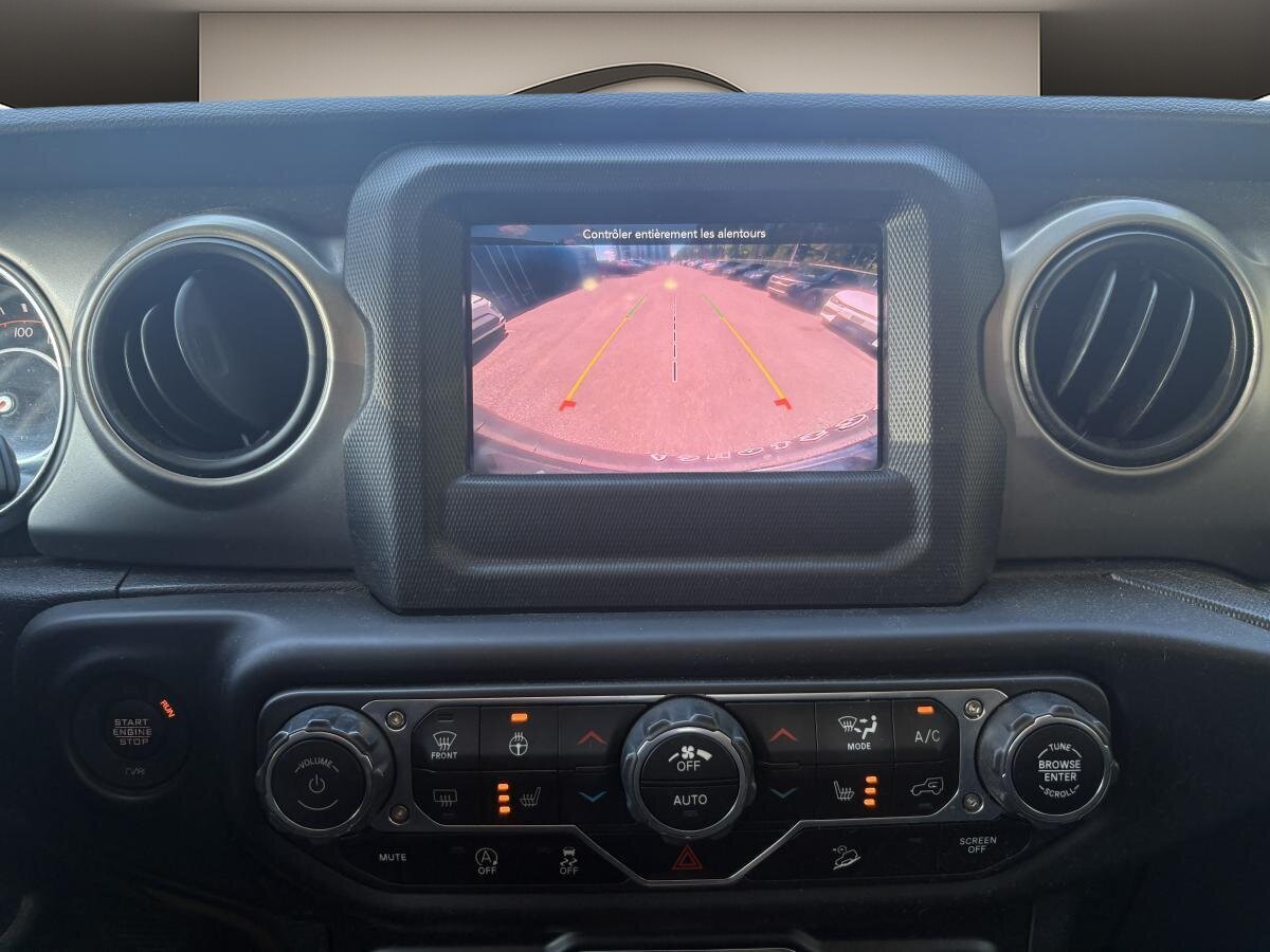 2021 Jeep Wrangler - Image 18