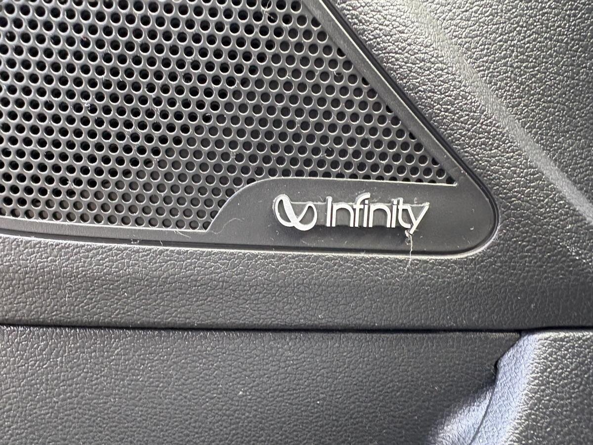 2017 Hyundai Elantra - Image 7