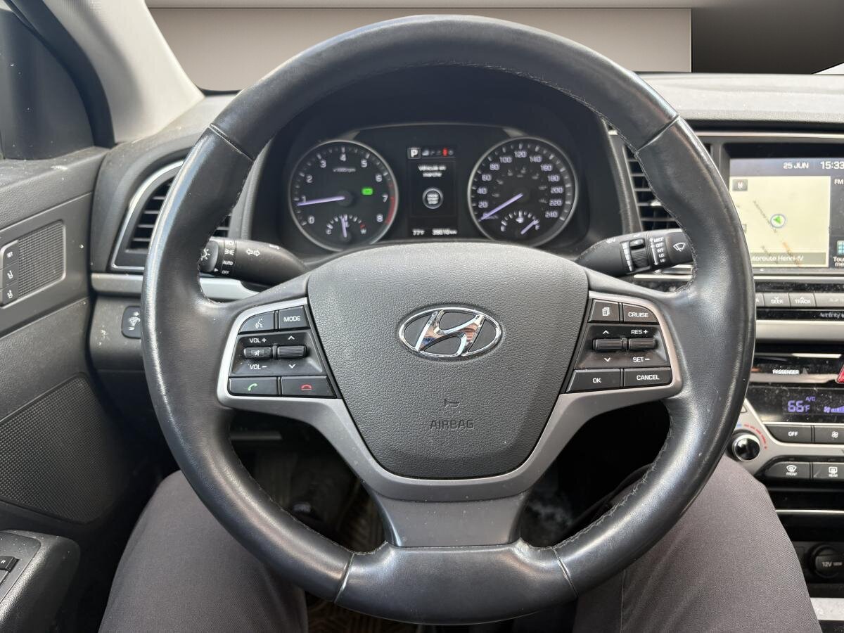 2017 Hyundai Elantra - Image 9