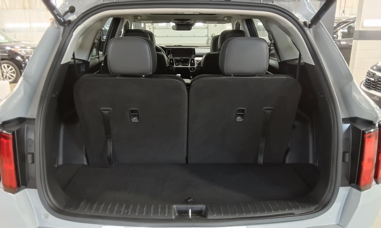 2023 Kia Sorento - Image 8