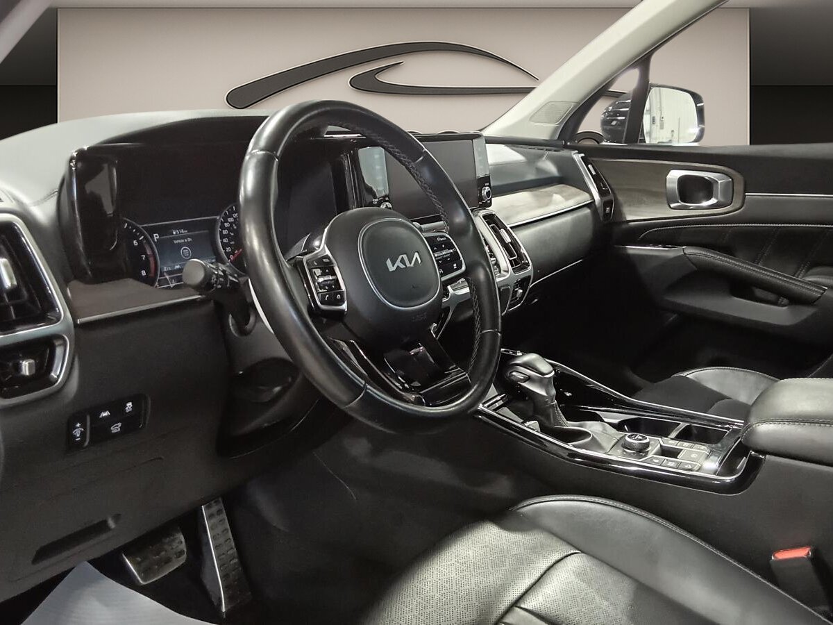 2023 Kia Sorento - Image 14