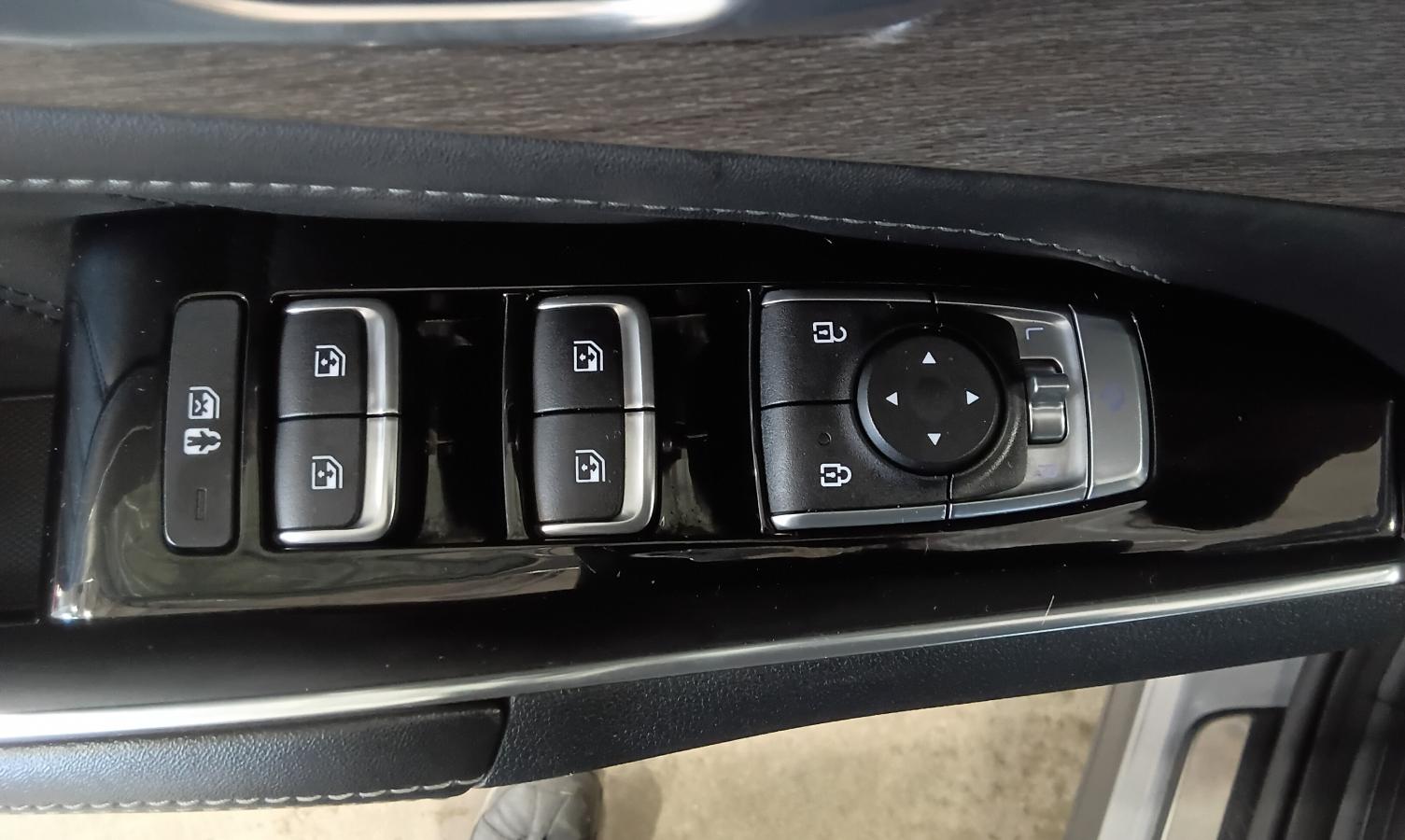 2023 Kia Sorento - Image 26