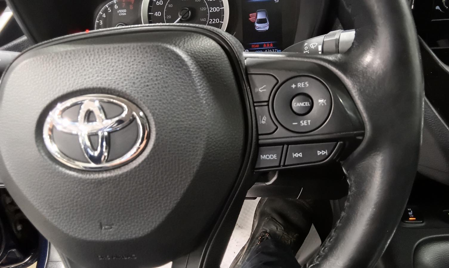 2022 Toyota Corolla - Image 18