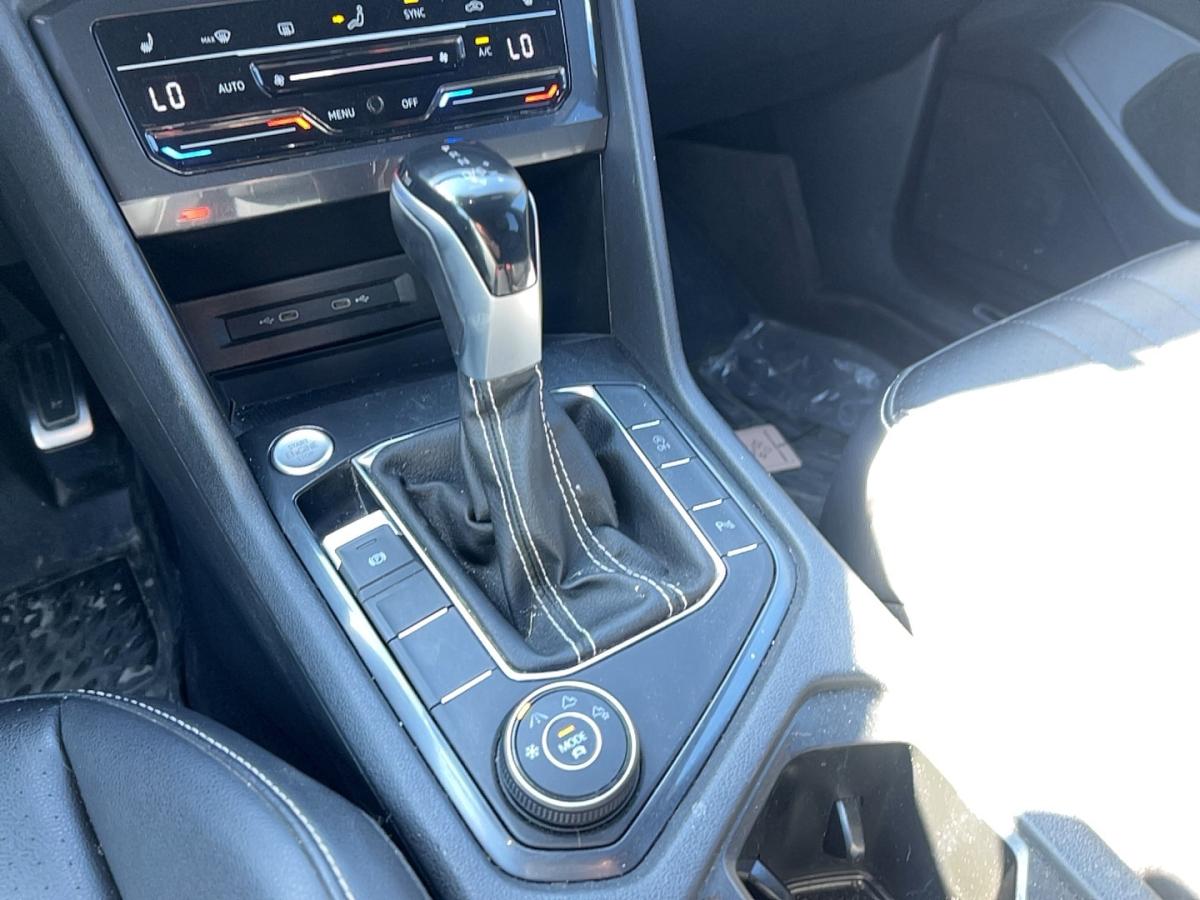 2022 Volkswagen Tiguan - Image 20