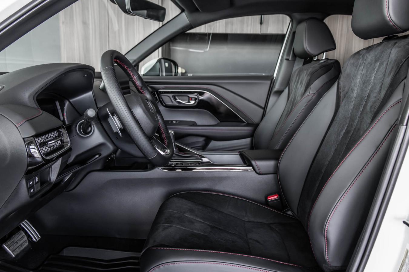 2026 Acura ADX - Image 26