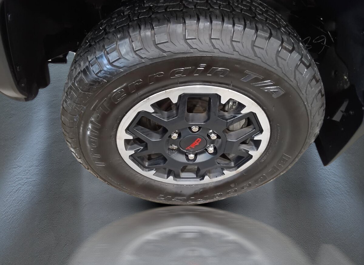 2025 Toyota Tacoma - Image 6