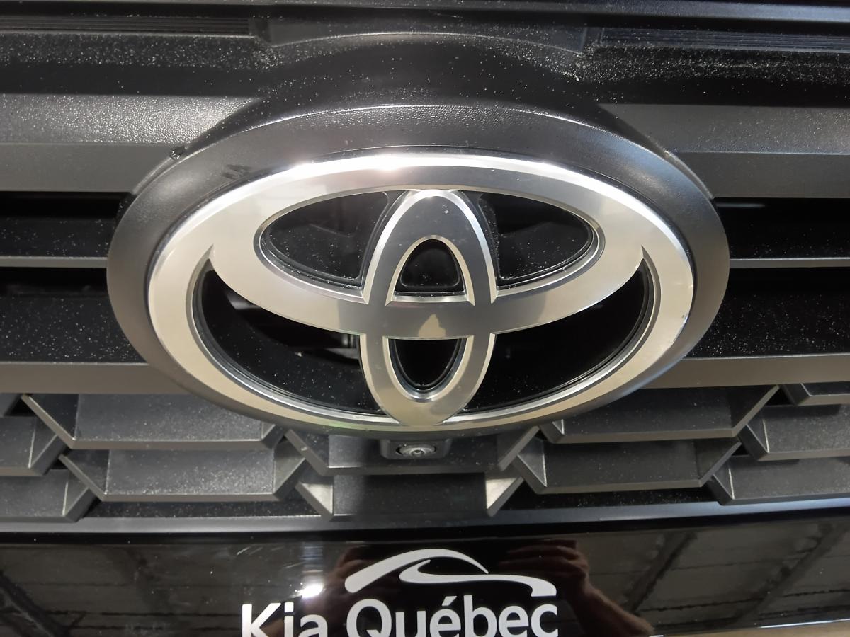 2025 Toyota Tacoma - Image 11