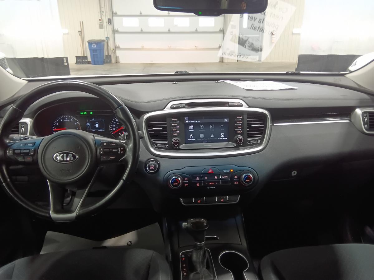 2017 Kia Sorento - Image 9