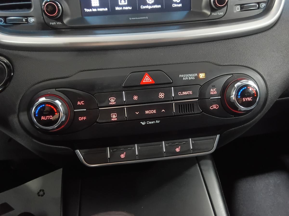 2017 Kia Sorento - Image 19