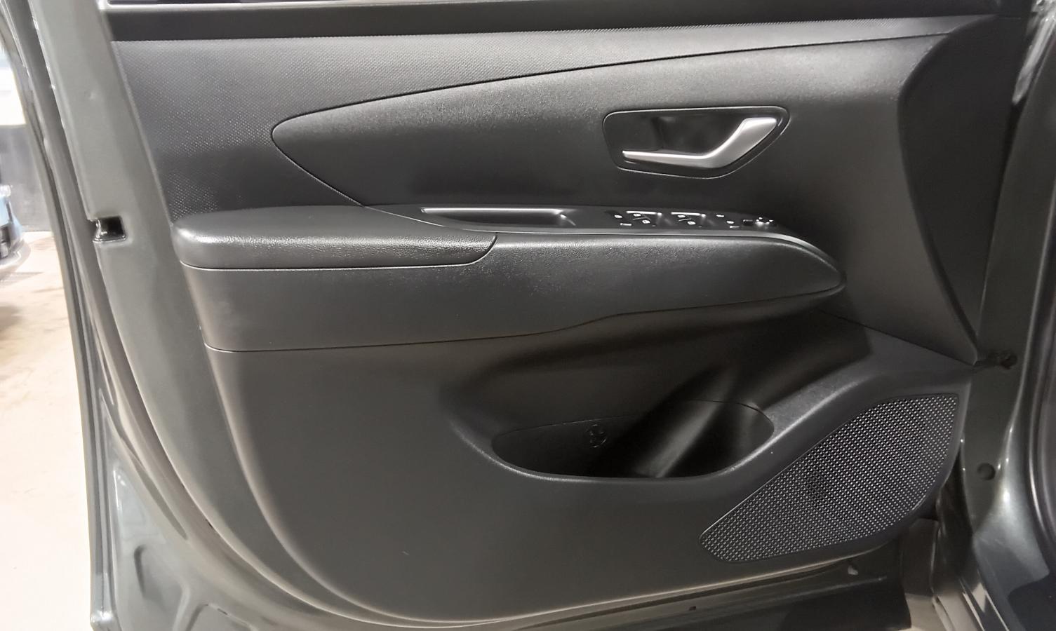 2022 Hyundai Tucson - Image 18