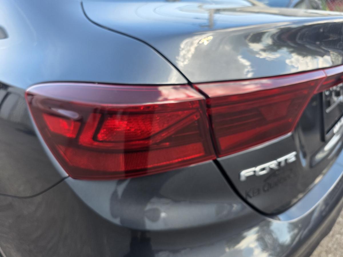 2022 Kia Forte - Image 11