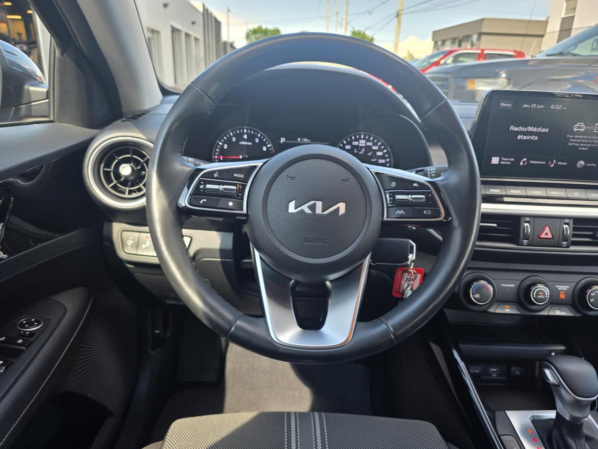 2022 Kia Forte - Image 13