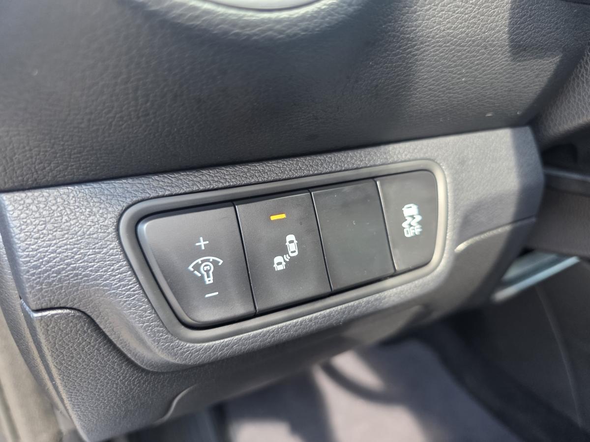 2022 Kia Forte - Image 19
