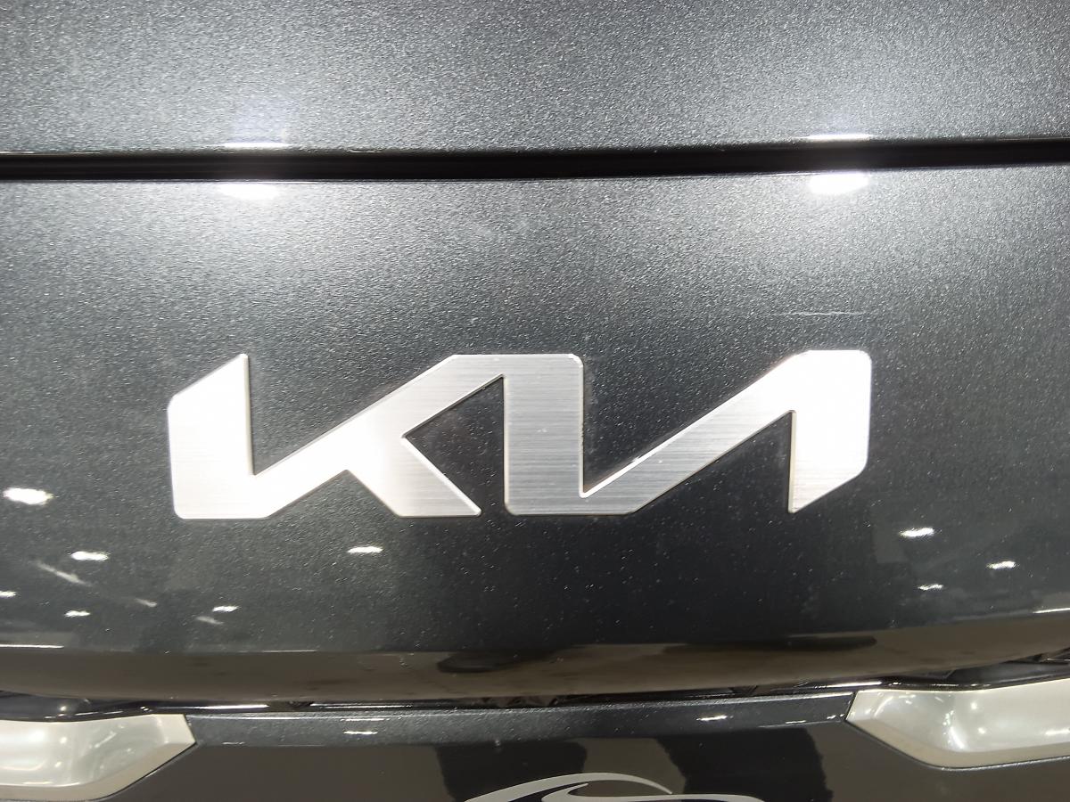 2023 Kia Forte - Image 11
