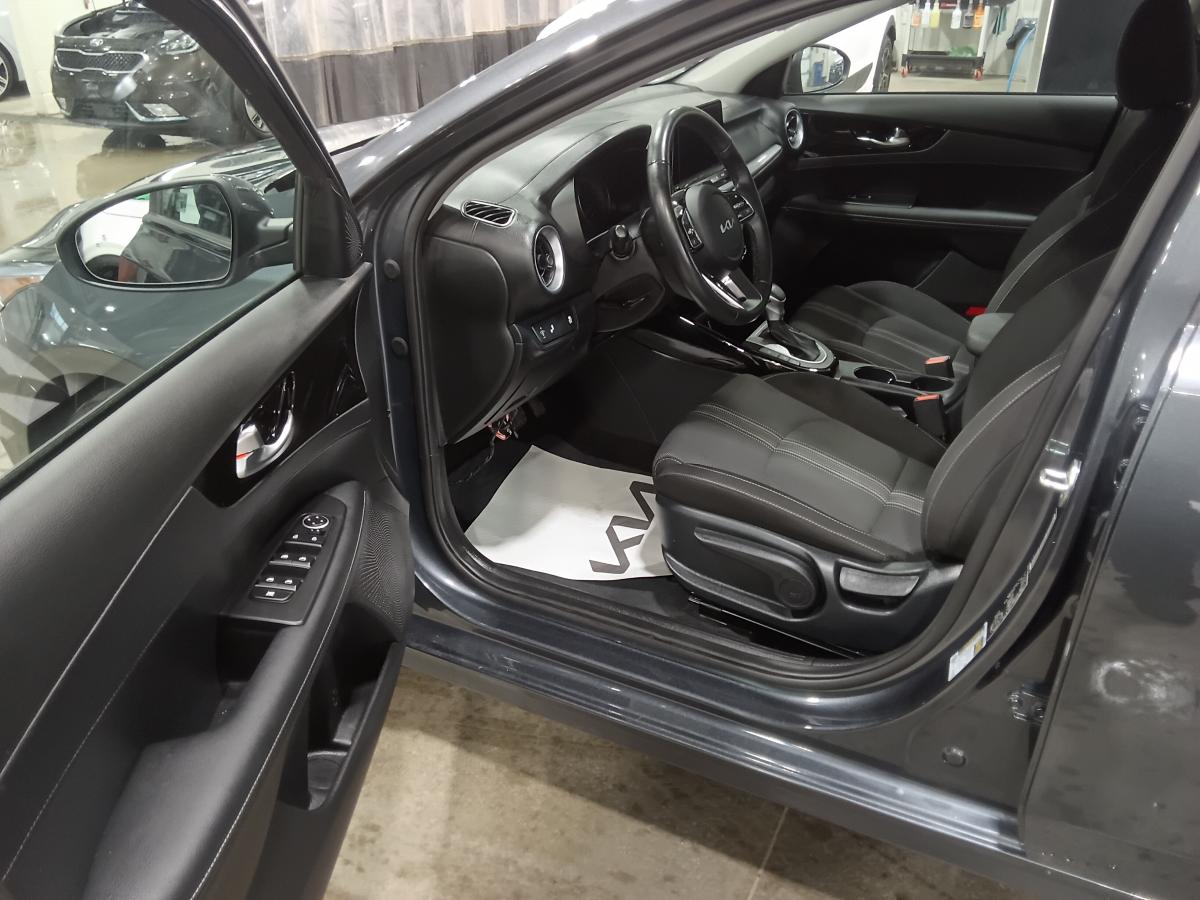 2023 Kia Forte - Image 14