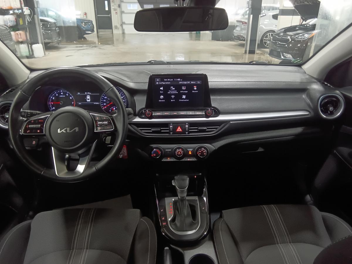 2023 Kia Forte - Image 23