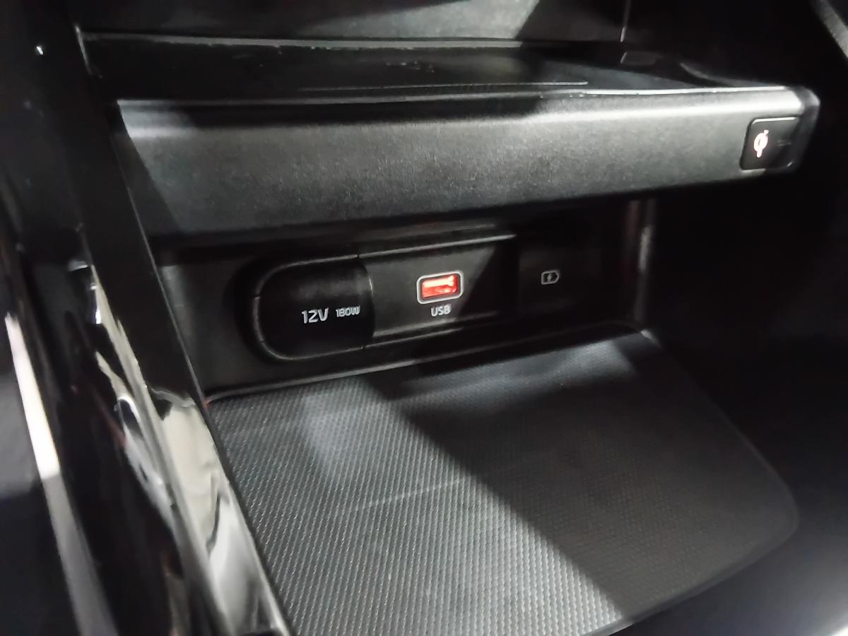 2023 Kia Forte - Image 29