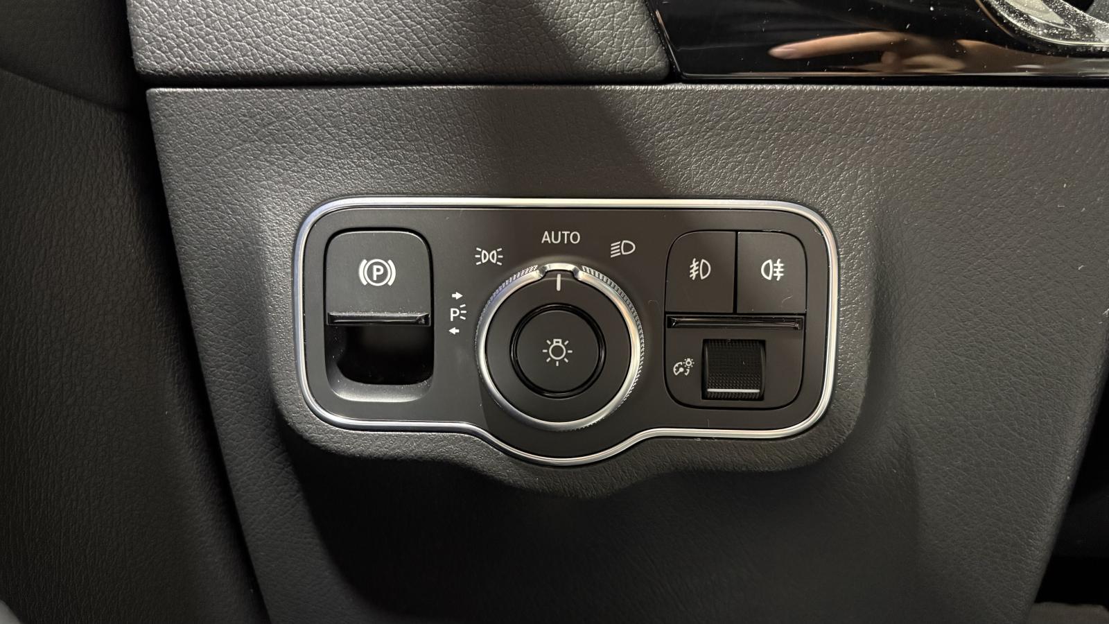 2021 Mercedes-Benz GLA - Image 16