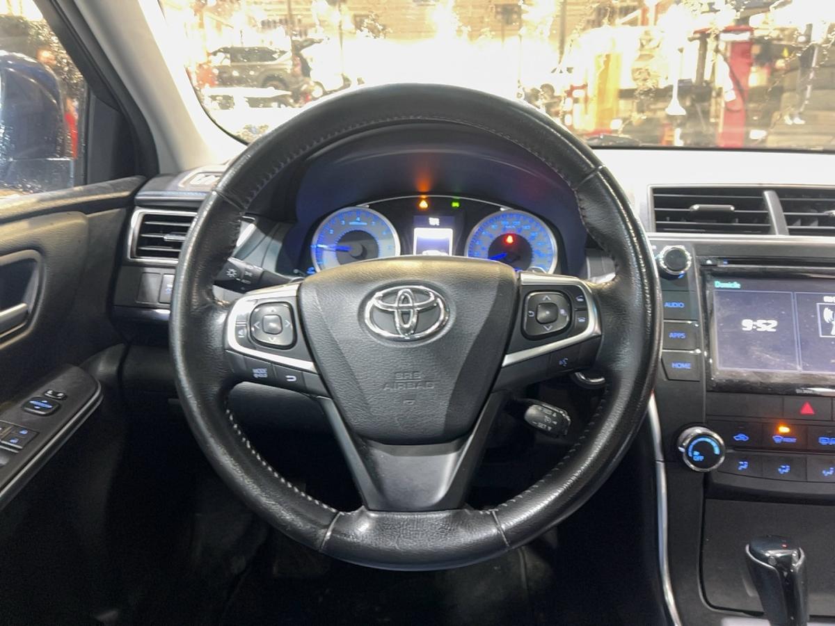 2016 Toyota Camry - Image 13
