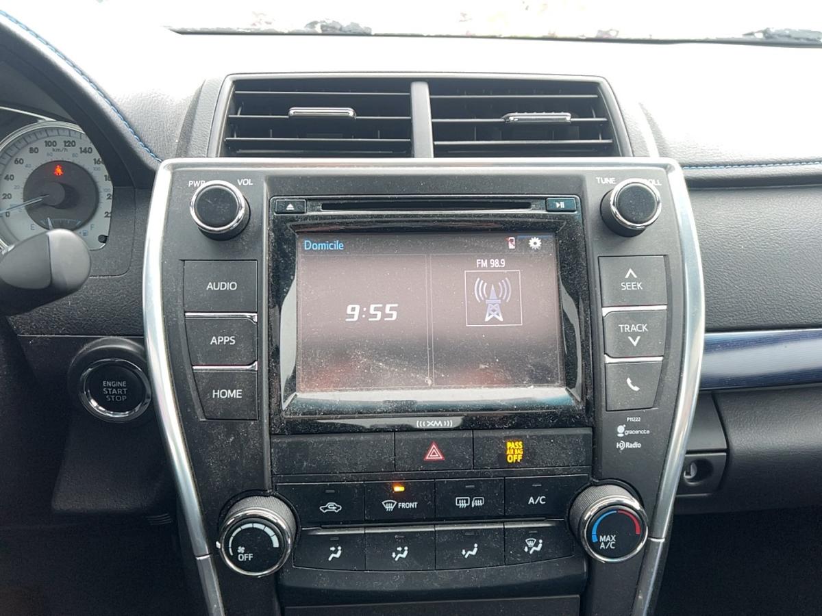 2016 Toyota Camry - Image 15