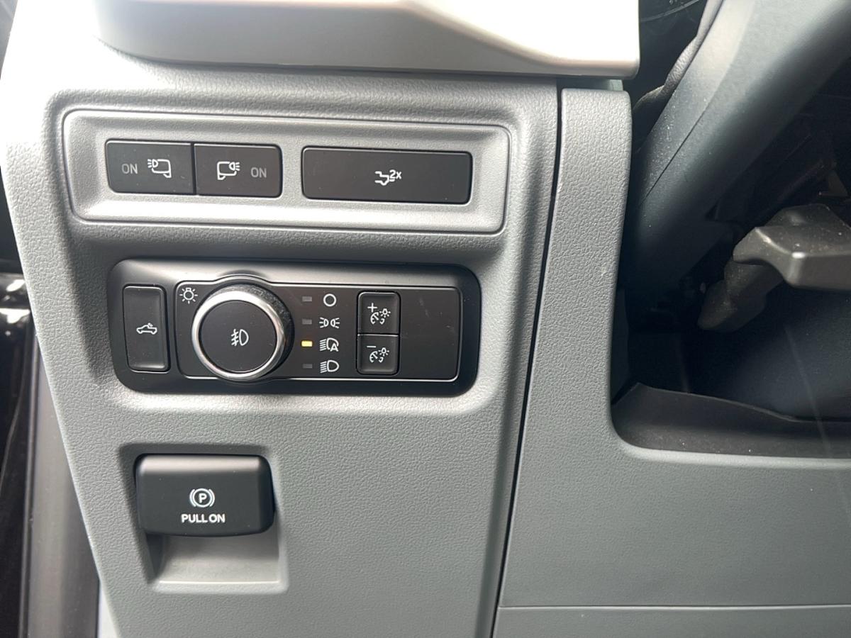 2023 Ford F-150 - Image 29