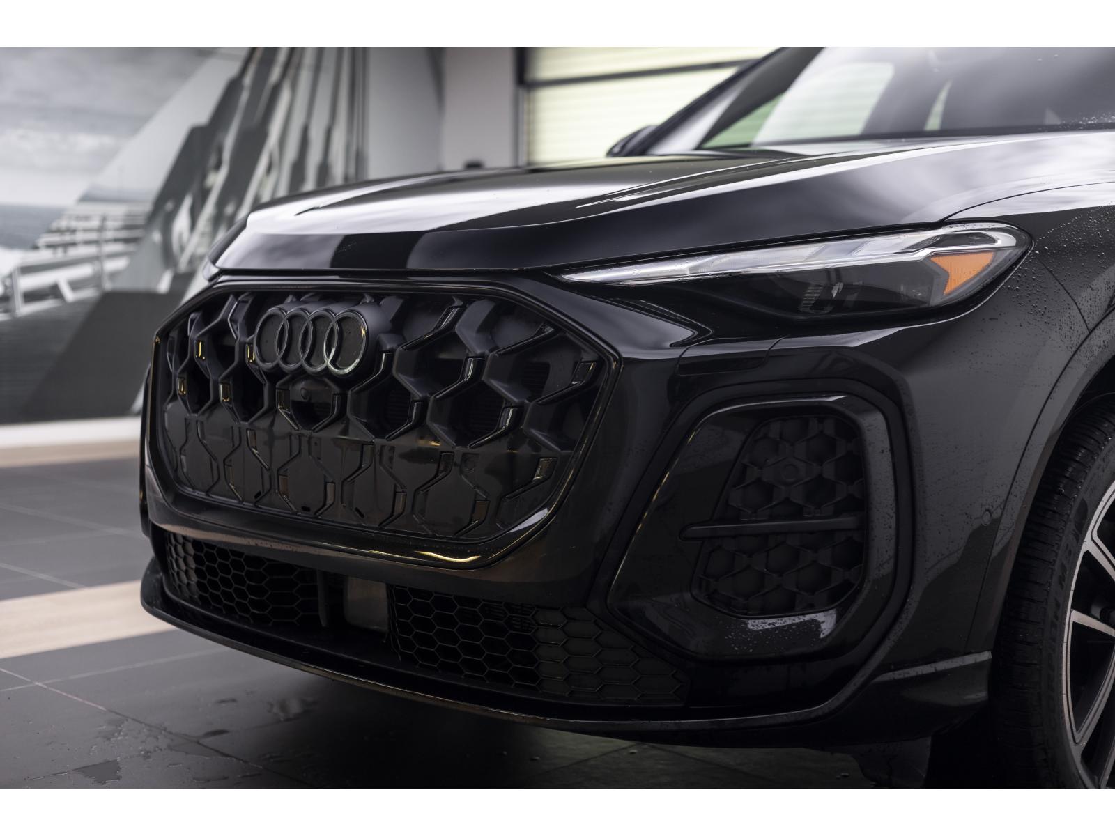 2025 Audi Q5 - Image 3